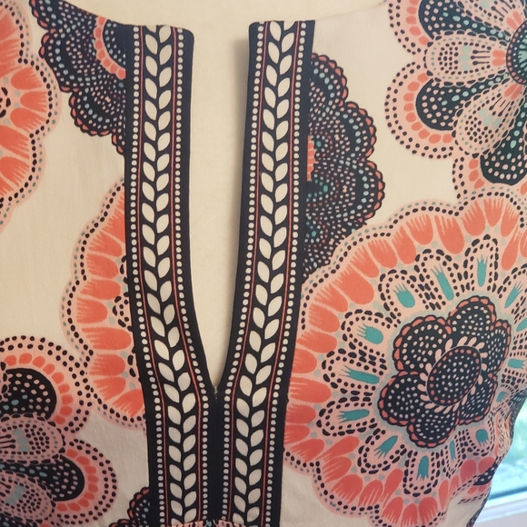 Beautiful Liz Claiborne dreas - Picture 6 of 14